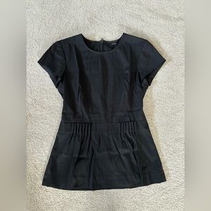 Theory black fitted top